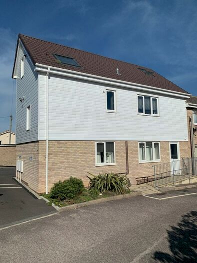 2 Bedroom Flat To Rent In Riverdale Close, Seaton, EX12