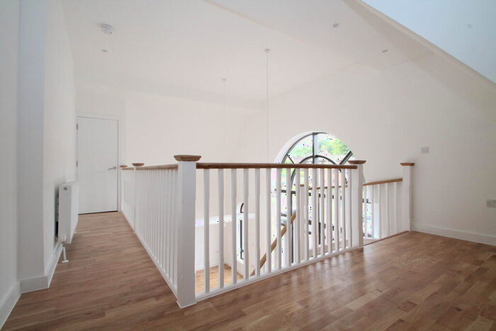 1 Bedroom Chalet To Rent In Whyteleafe Hill, Whyteleafe, CR3