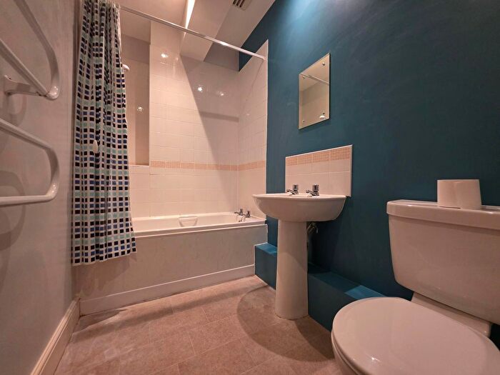 1 Bedroom Flat To Rent In London Place, Wolverhampton, WV3