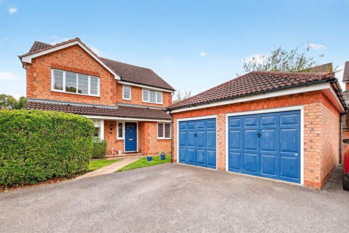 4 Bedroom Detached House For Sale In Redwoods, Row Town, KT15