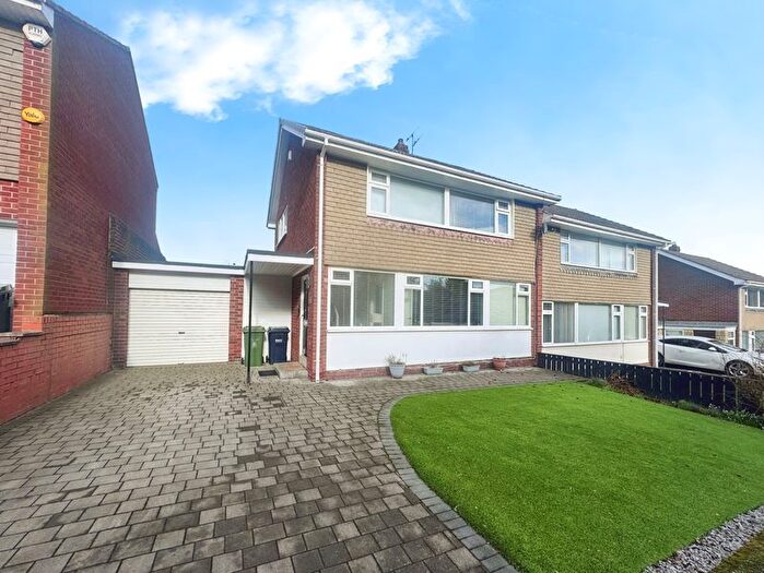 3 Bedroom Semi Detached House For Sale In Grange Drive, Ryton, NE40