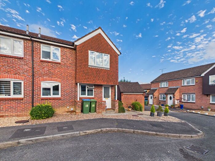 1 Bedroom Maisonette To Rent In Windsor Close, Southwater, RH13