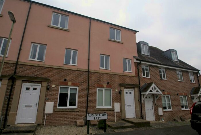 4 Bedroom Terraced House To Rent In Augusta Way East, Augusta Park, Andover, SP11