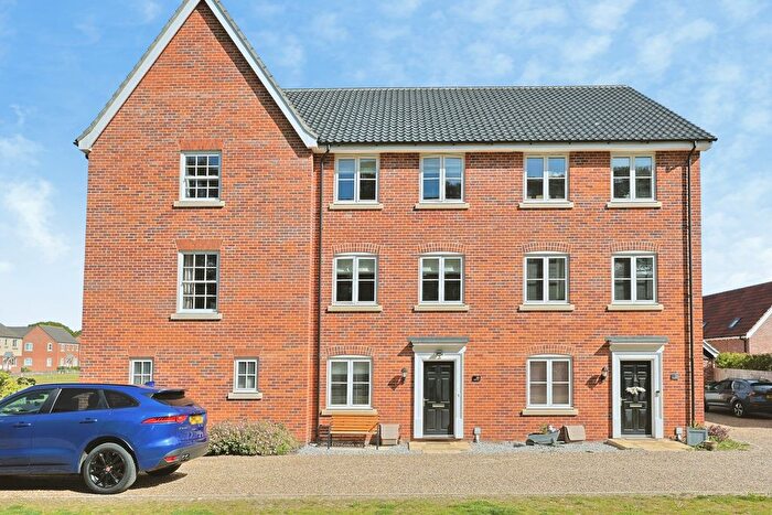 4 Bedroom Terraced House For Sale In Grouse Close, Sprowston, Norwich, Norfolk, NR7