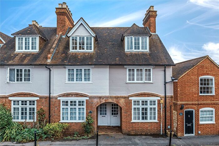 2 Bedroom Terraced House To Rent In Lime Tree Walk, Sevenoaks, Kent, TN13