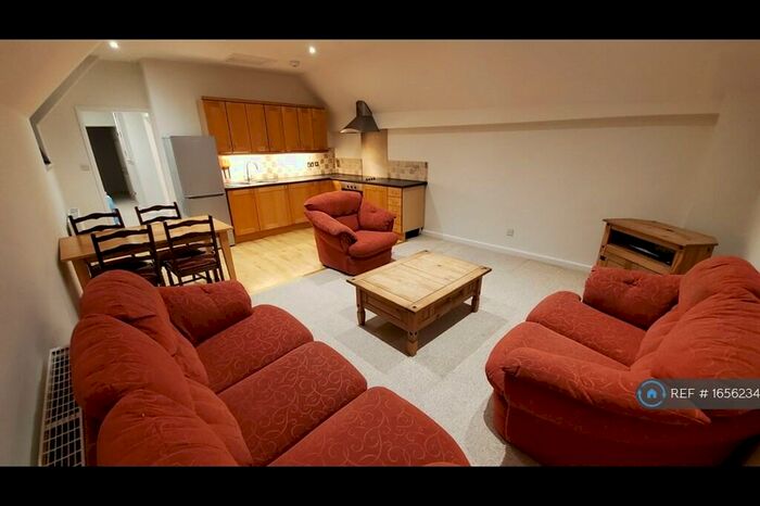 2 Bedroom Flat To Rent In Vernon Place, Cheltenham, GL50