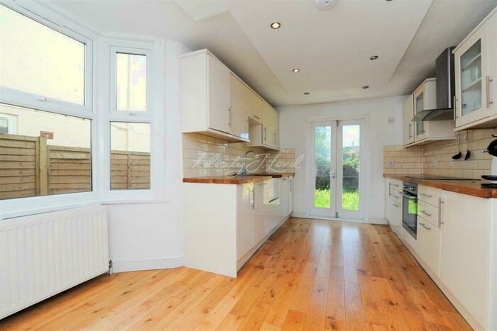 4 Bedroom House To Rent In Elverson Road, Deptford, SE8