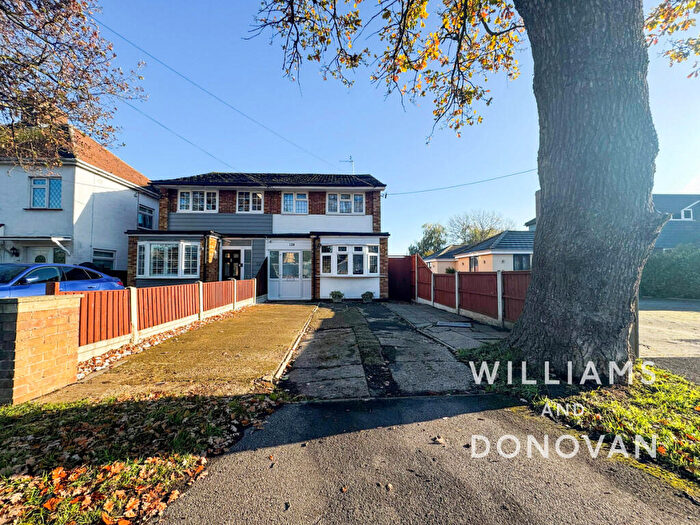 3 Bedroom Semi-Detached House For Sale In Plumberow Avenue, Hockley, SS5