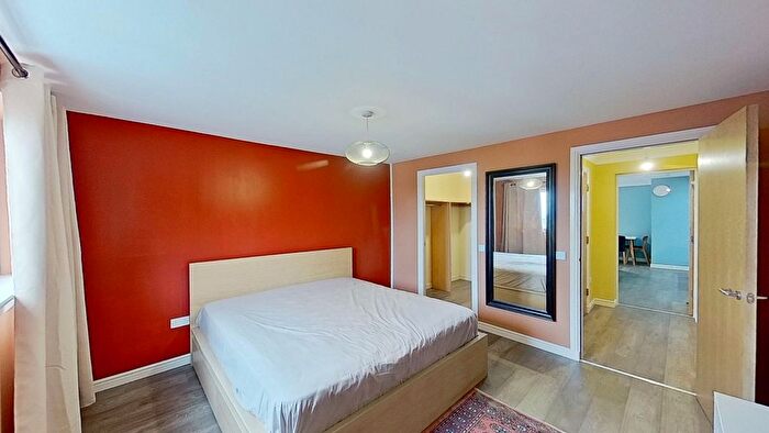 3 Bedroom Flat To Rent In Maplewood Park, Edinburgh, EH12
