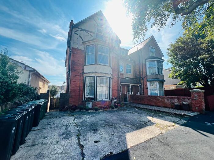 2 Bedroom Maisonette To Rent In Carlton Road South, Weymouth, DT4