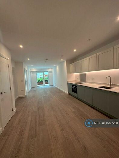 1 Bedroom Flat To Rent In Western Gateway, London, E16