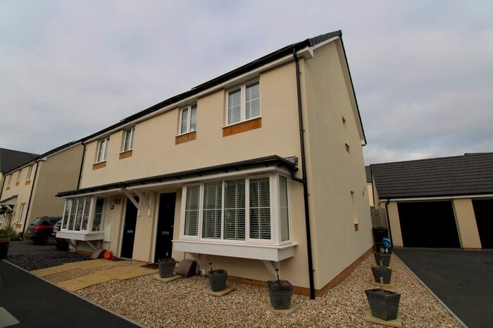 3 Bedroom Semi-Detached House For Sale In Hawthorn Road, Ilton TA19