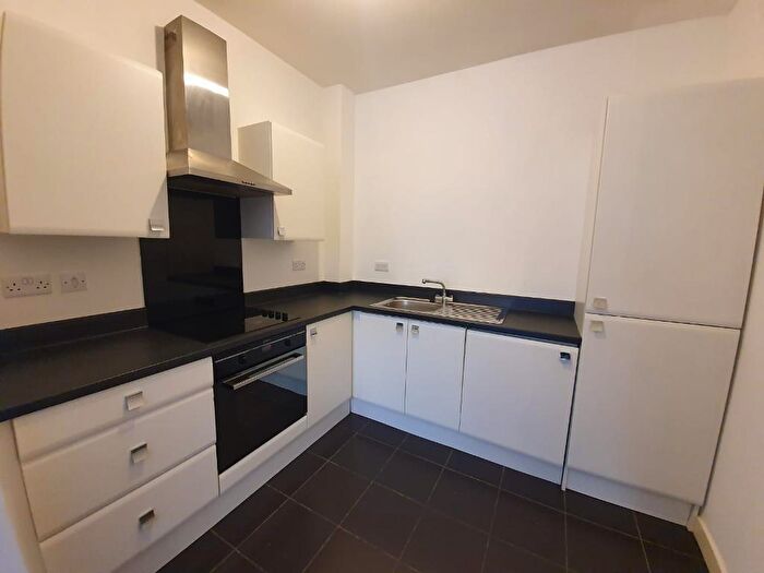 2 Bedroom Apartment To Rent In Icknield Street, Jewellery Quarter, Birmingham, West Midlands, B18