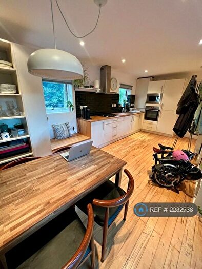 1 Bedroom Flat To Rent In Iris Court, London, SE14