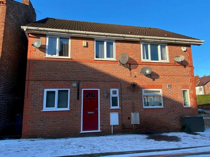 3 Bedroom Semi-Detached House To Rent In Tatton Road, Sale, M33
