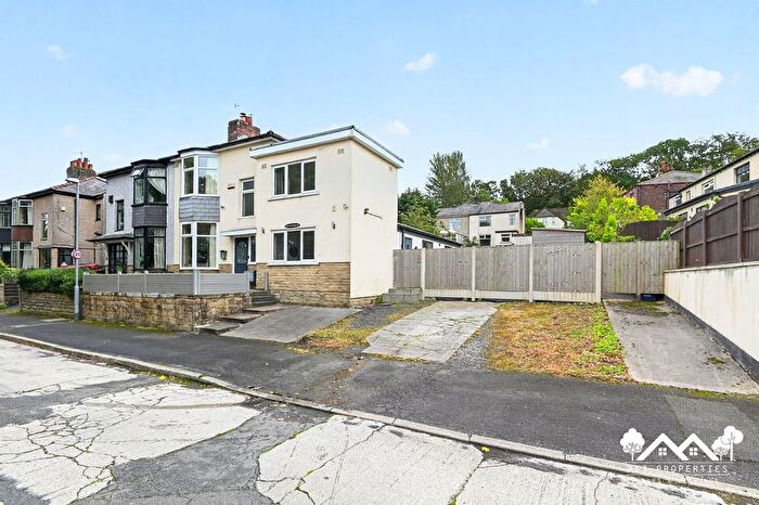 4 Bedroom Semi Detached House For Sale In Park Lane, Oswaldtwistle, Accrington, BB5