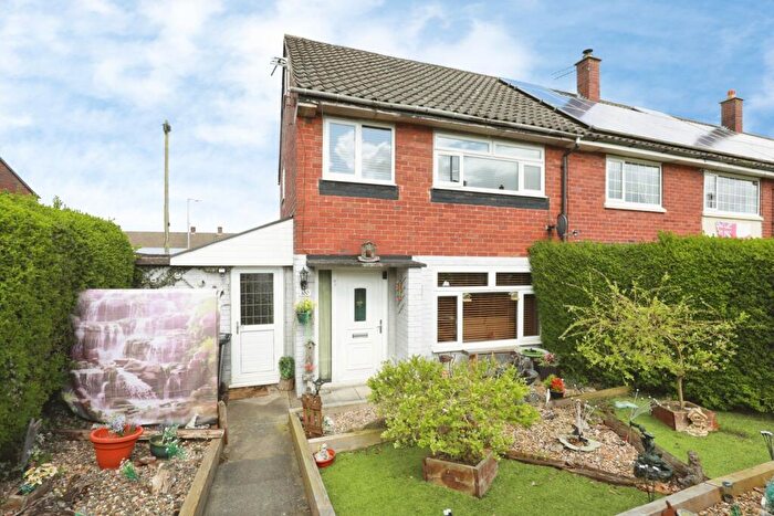 3 Bedroom End Of Terrace House For Sale In Brindley Avenue, Winsford, Cheshire, CW7