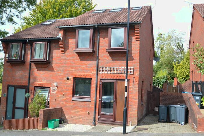 4 Bedroom Semi-Detached House To Rent In Nineacres Way, Coulsdon, CR5