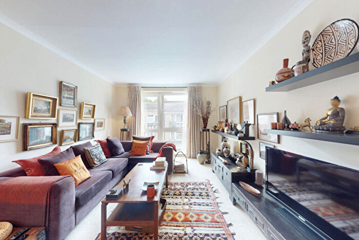 2 Bedroom Apartment For Sale In Chester Close South, Regent's Park, London, NW1