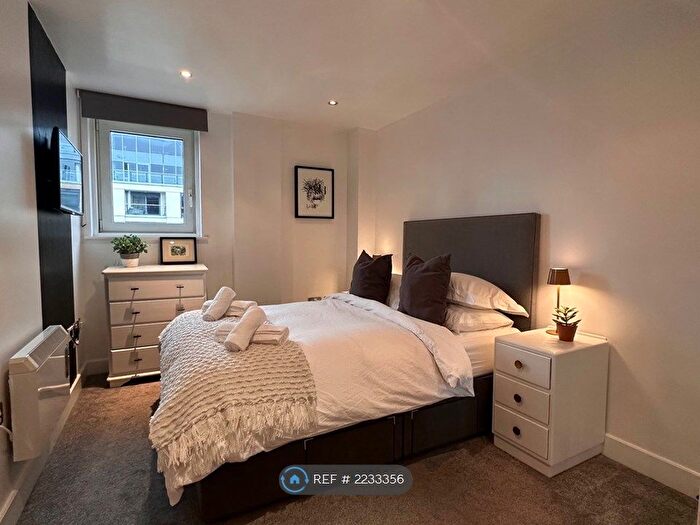2 Bedroom Flat To Rent In Nacovia House, London, SW6