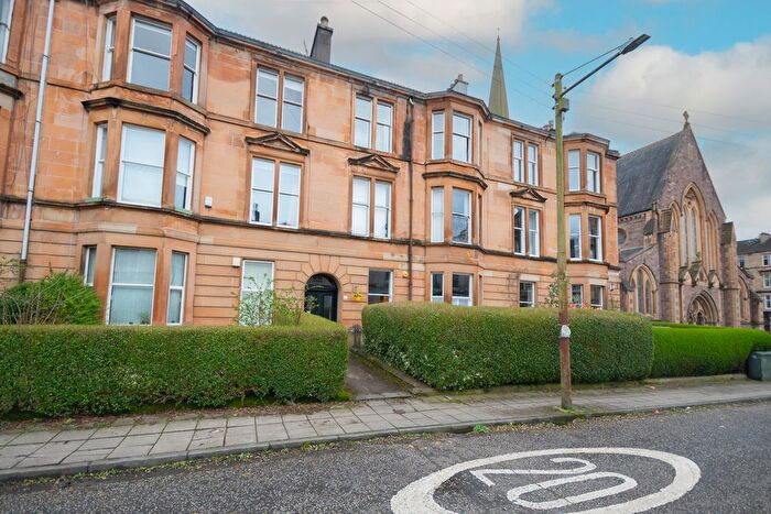2 Bedroom Flat For Sale In Holyrood Crescent, Glasgow, G20
