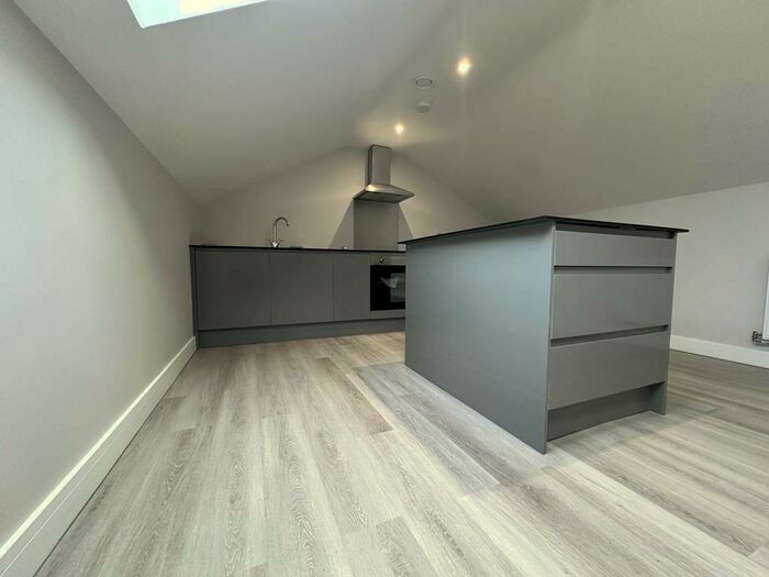 1 Bedroom Apartment To Rent In Large Luxury Bedroom Flat, CV8