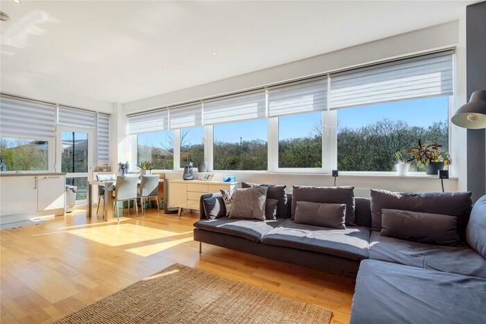 2 Bedroom House To Rent In Providence House, RG27