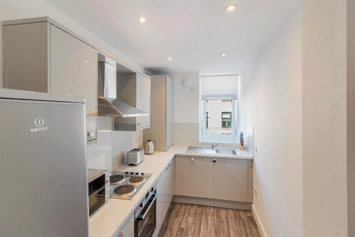 2 Bedroom Flat To Rent In Rosefield Street, West End, Dundee, DD1