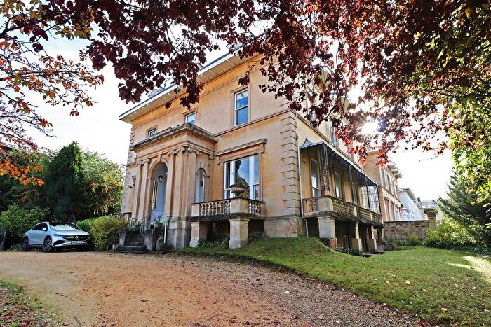 2 Bedroom Flat To Rent In Douro Road, Cheltenham, GL50