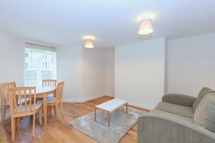 1 Bedroom Apartment To Rent In James Street, Oxford, OX4
