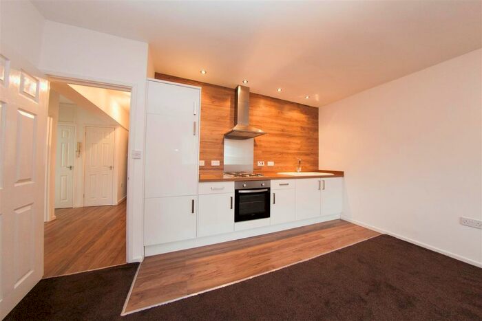 3 Bedroom Flat To Rent In Bromyard Terrace, Worcester St. Johns, Worcester, WR2