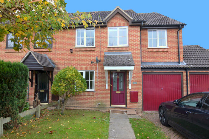 3 Bedroom End Of Terrace House To Rent In Trefoil Close, Wokingham, RG40