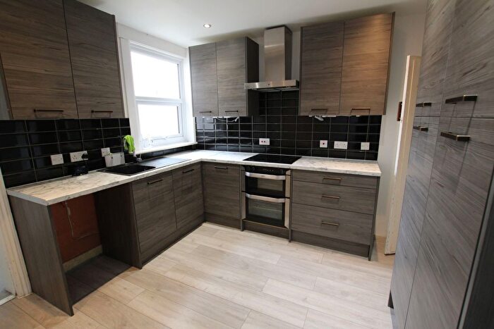 3 Bedroom Terraced House For Sale In Queens Road, Gillingham, ME7