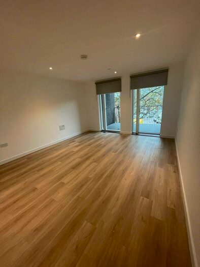 1 Bedroom Flat To Rent In , Wellington Road, London, E6