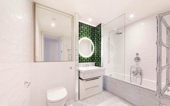 2 Bedroom Apartment To Rent In Capital Building, Embassy Gardens, New Union Square, Nine Elms, SW11