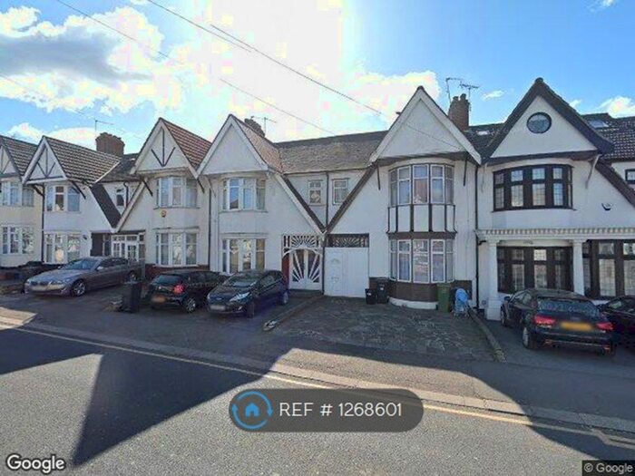 4 Bedroom Terraced House To Rent In Redbridge Lane East, Ilford IG4