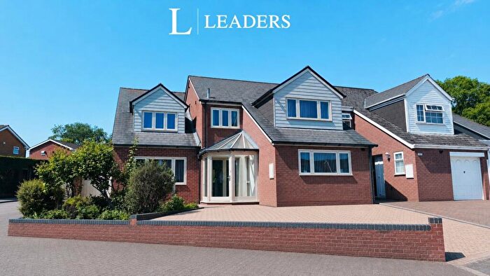 4 Bedroom End Of Terrace House For Sale In The Fairway, Kings Norton, Birmingham, B38