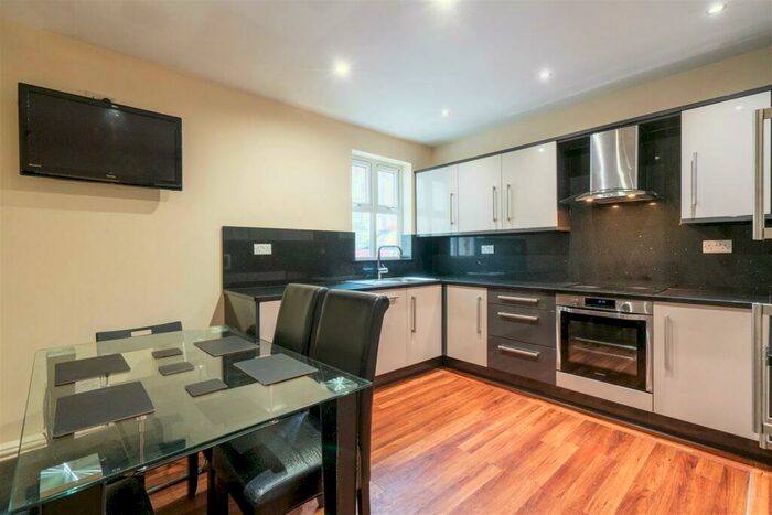 5 Bedroom Flat To Rent In A Gell Street, Sheffield, S3