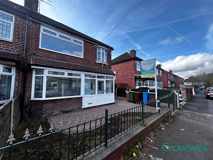 3 Bedroom Semi-Detached House To Rent In Whitegate Road, Chadderton, Oldham, OL9