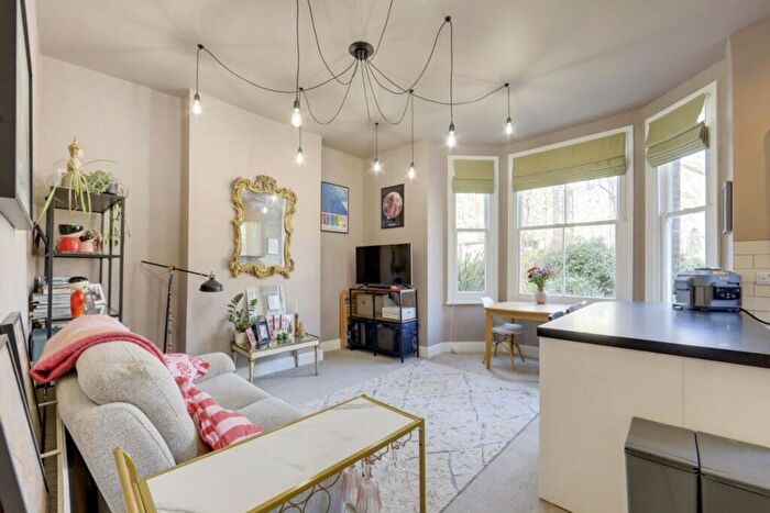 1 Bedroom Flat For Sale In Taymount Rise, Forest Hill, SE23