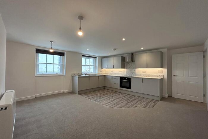 1 Bedroom Flat To Rent In Bridport Town Centre, DT6