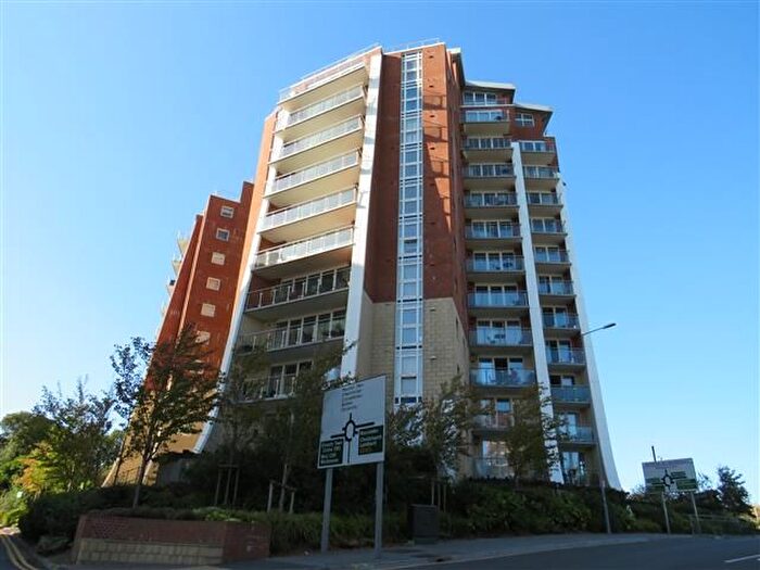 2 Bedroom Flat To Rent In Richmond Hill Drive, Bournemouth, BH2