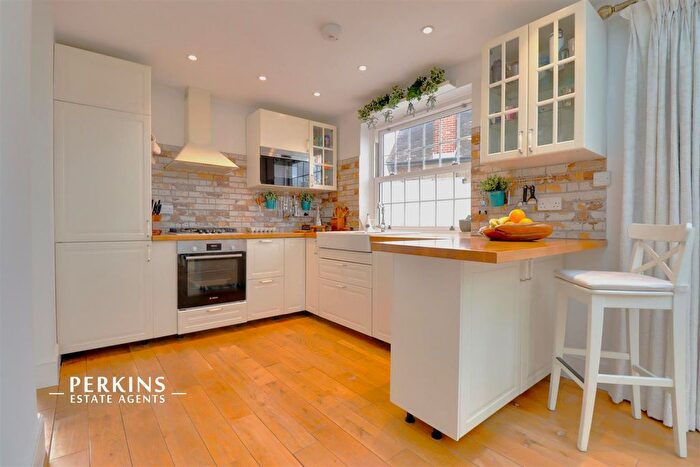 5 Bedroom Semi Detached House For Sale In Wembley, HA9