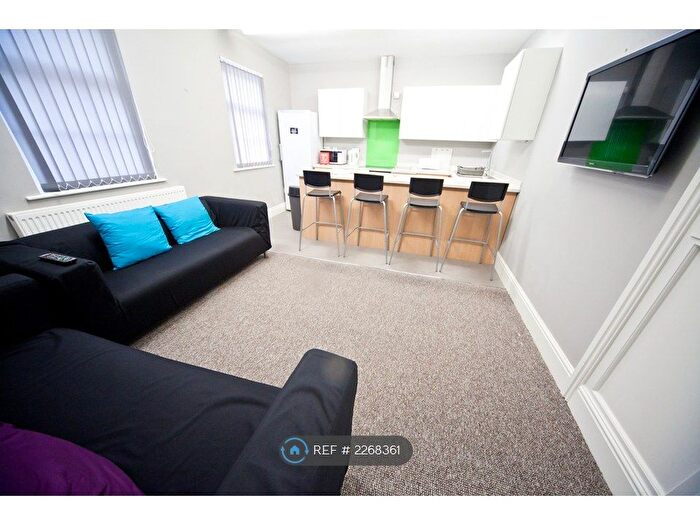 8 Bedroom Terraced House To Rent In Ribblesdale Place, Preston, PR1