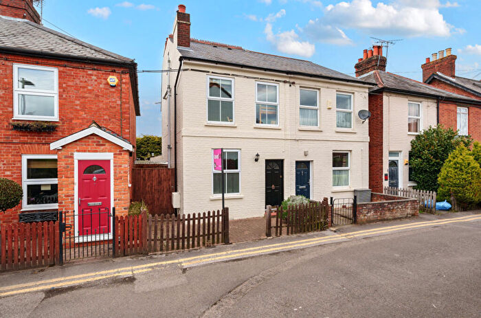 3 Bedroom Semi Detached House For Sale In Havelock Road, Wokingham, Berkshire, RG41