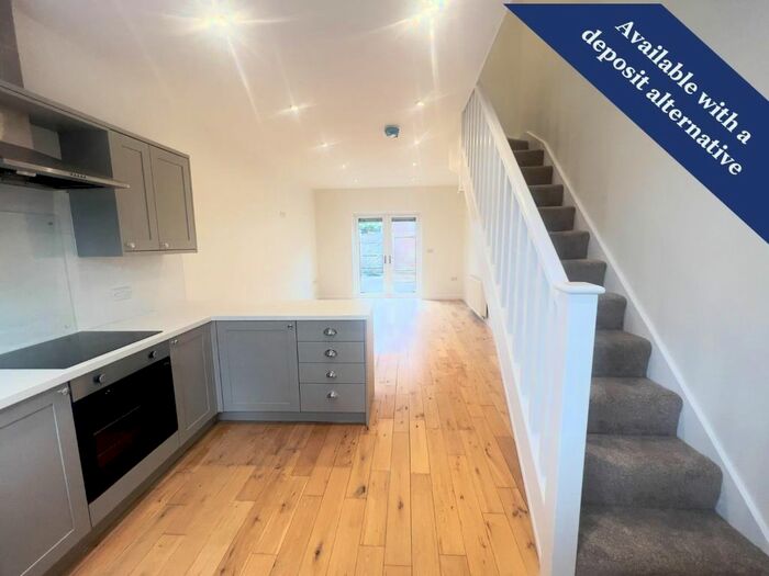 3 Bedroom Property To Rent In Main Street, Riccall, York, YO19