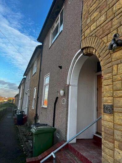 2 Bedroom Terraced House To Rent In Shroffold Road, Bromley, BR1
