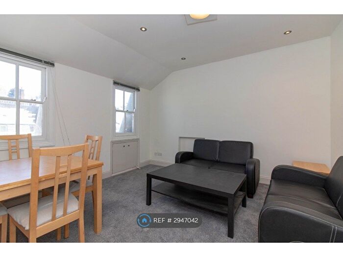 2 Bedroom Flat To Rent In Gloucester Terrace, London, W2