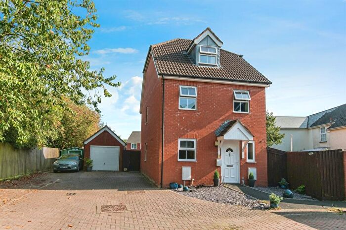 3 Bedroom Detached House For Sale In Park Street, Willand, Cullompton, EX15