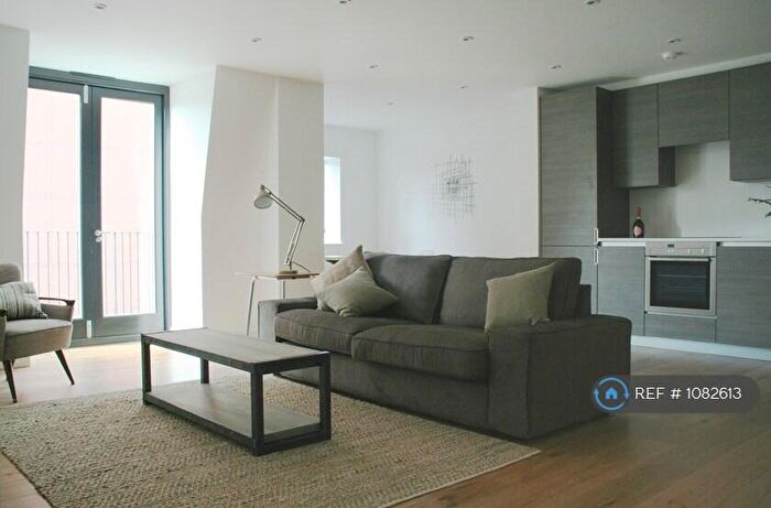 3 Bedroom Penthouse To Rent In Feather Mews, London, E1